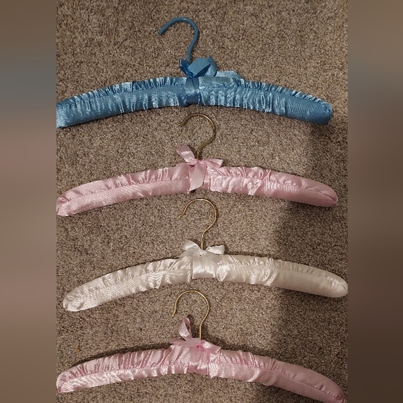Vintage Satin Padded Lingerie Intimates Hangers Pink Blue Ivory Set Of 4 - Picture 2 of 8